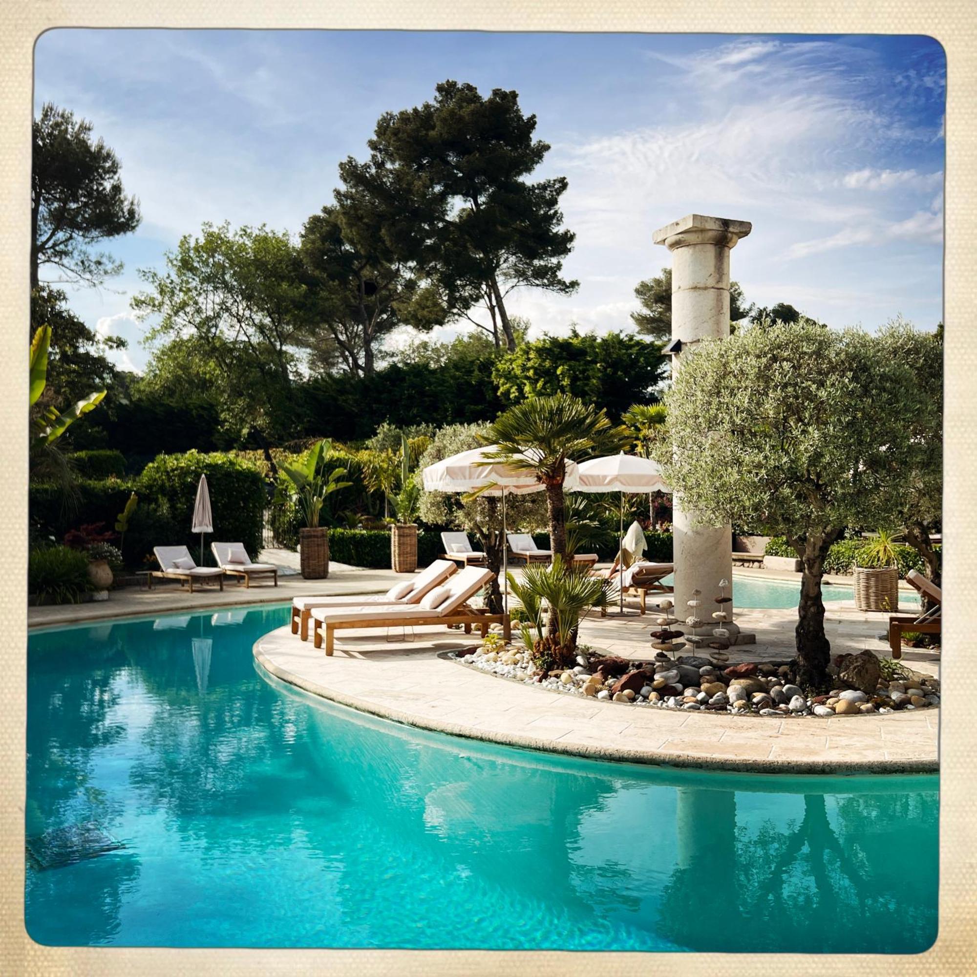 Hotel Les Messugues แซงต์-ปอล-เดอ-วองส์ ภายนอก รูปภาพ