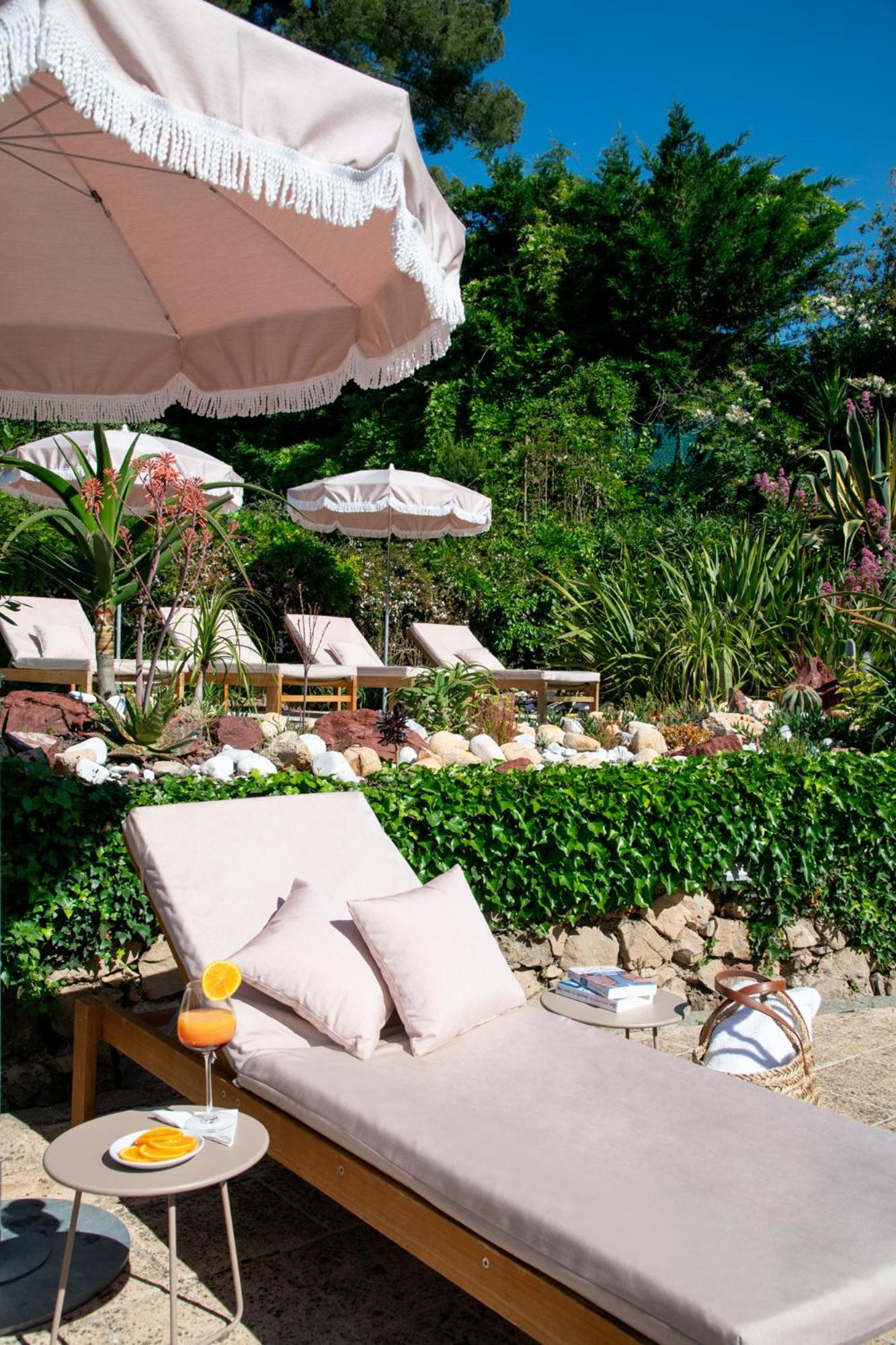 Hotel Les Messugues แซงต์-ปอล-เดอ-วองส์ ภายนอก รูปภาพ